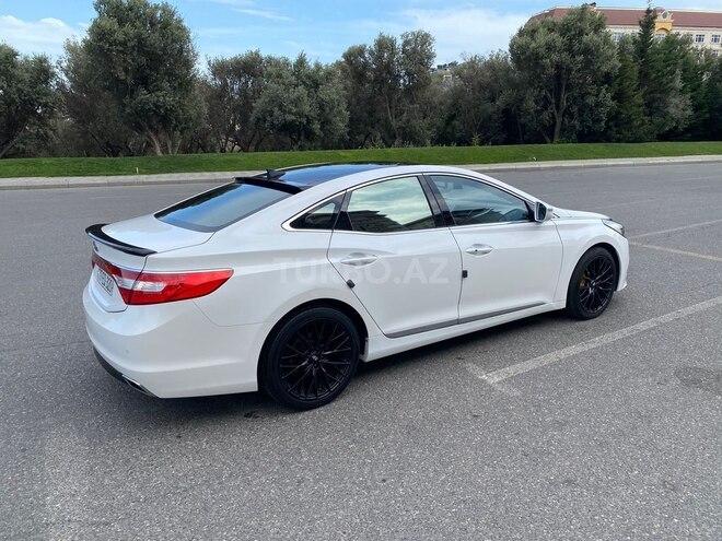 Hyundai Grandeur 2015, 218,552 km - 2.2 л - Bakı