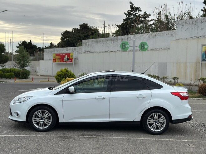 Ford Focus 2014, 137,000 km - 1.6 л - Bakı