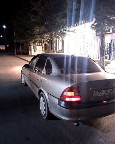 Opel Vectra 1997, 396,517 km - 1.8 l - Quba