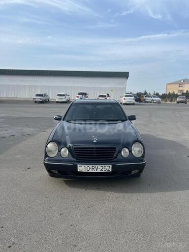 Mercedes E 240 2001, 230,000 km - 2.4 l - Bakı