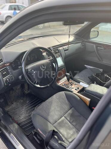 Mercedes E 240 2001, 230,000 km - 2.4 l - Bakı