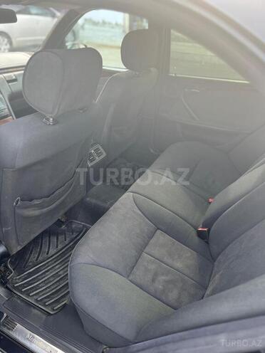 Mercedes E 240 2001, 230,000 km - 2.4 l - Bakı