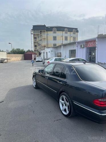 Mercedes E 240 2001, 230,000 km - 2.4 l - Bakı