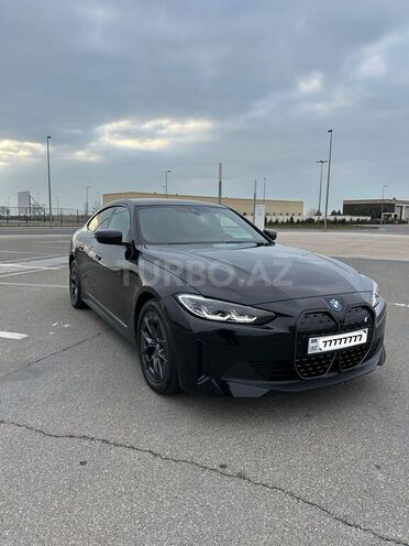 BMW i4-1