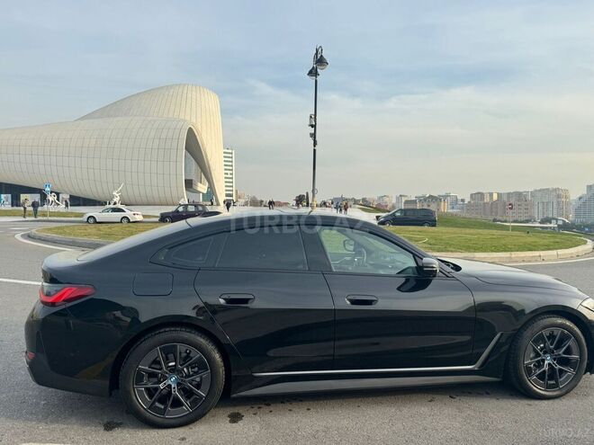 BMW i4-2