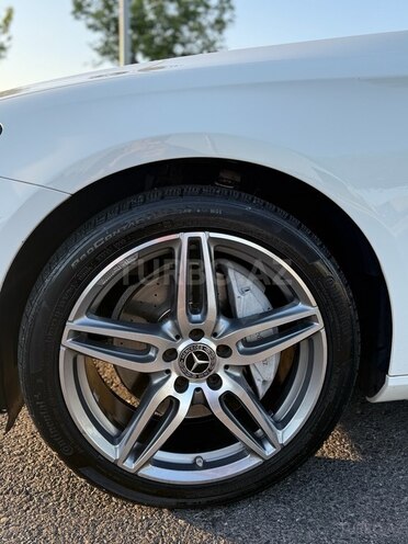 Mercedes E 220 d 2018, 179,000 km - 2.0 l - Bakı