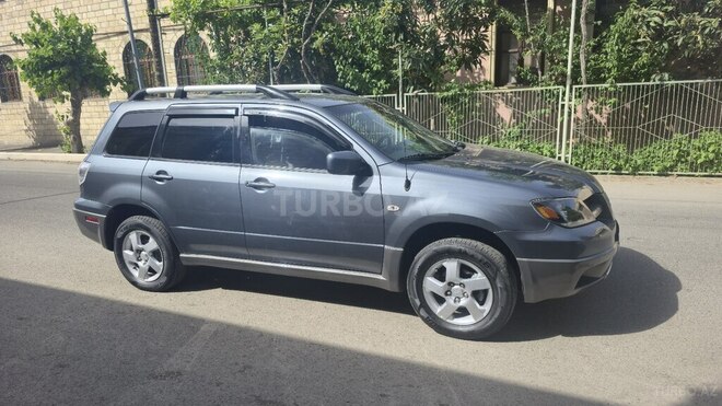 Mitsubishi Outlander 2002, 290,000 km - 2.0 l - Gəncə