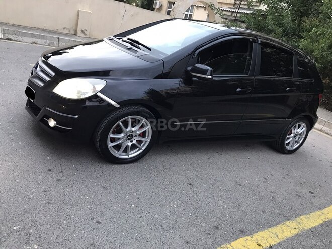 Mercedes B 180 2010, 167,000 km - 1.7 l - Sumqayıt
