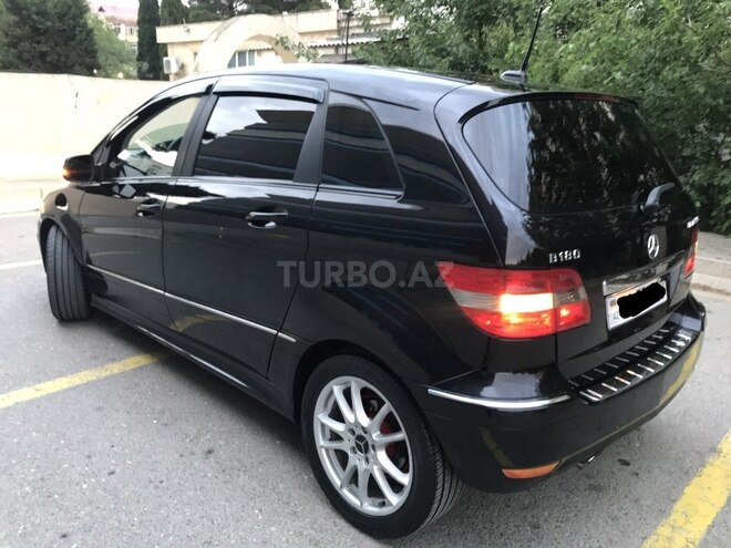 Mercedes B 180 2010, 167,000 km - 1.7 l - Sumqayıt