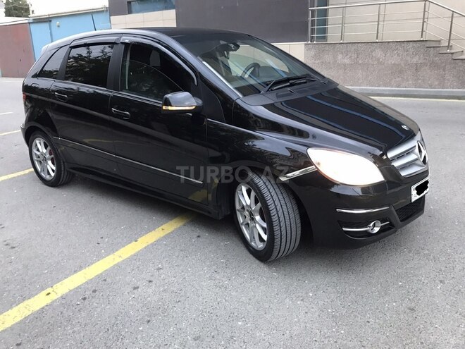 Mercedes B 180 2010, 167,000 km - 1.7 l - Sumqayıt