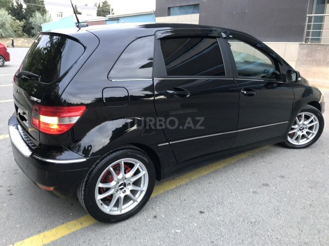 Mercedes B 180 2010, 167,000 km - 1.7 l - Sumqayıt