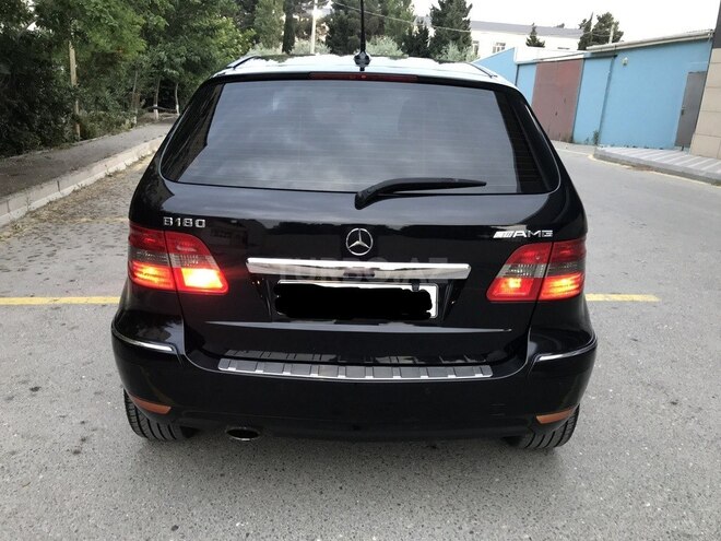 Mercedes B 180 2010, 167,000 km - 1.7 l - Sumqayıt