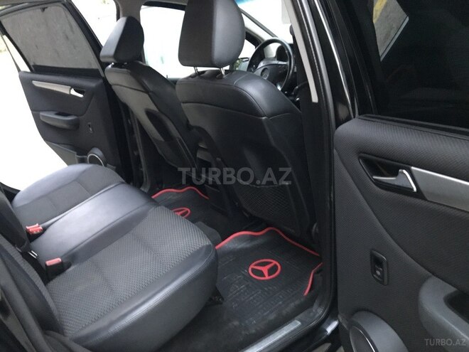 Mercedes B 180 2010, 167,000 km - 1.7 l - Sumqayıt