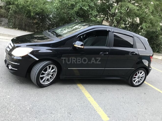 Mercedes B 180 2010, 167,000 km - 1.7 l - Sumqayıt