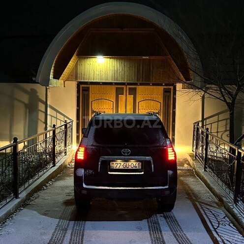 Toyota Land Cruiser Prado-4