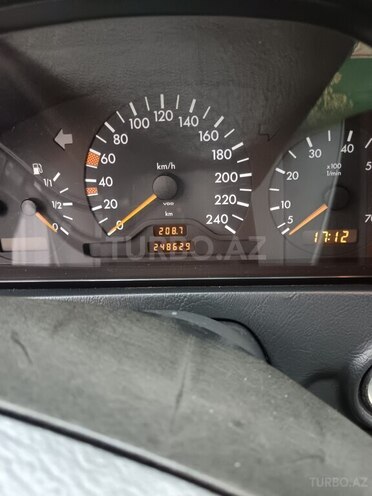 Mercedes C 220 1996, 248,630 km - 2.2 l - Bakı