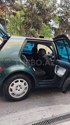 Volkswagen Golf 1998, 300,000 km - 1.6 l - Bakı