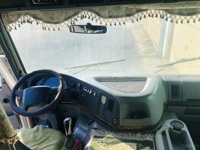 HOWO Sinotruk 2012, 800,000 km - 9.7 l - Gəncə