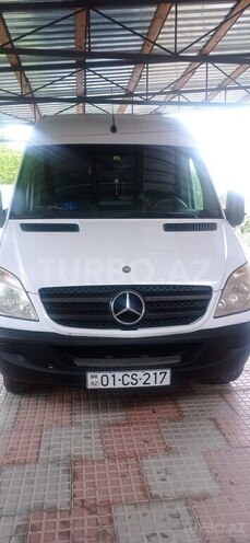 Mercedes  2007, 218,648 km - 2.2 l - Salyan