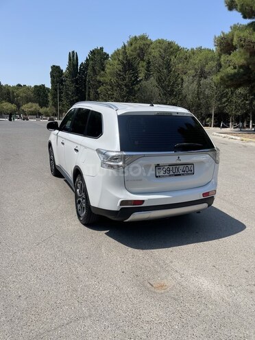 Mitsubishi Outlander 2015, 263,600 km - 2.4 l - Sumqayıt