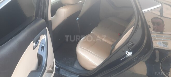 Hyundai Elantra 2014, 235,000 km - 1.8 л - Bakı