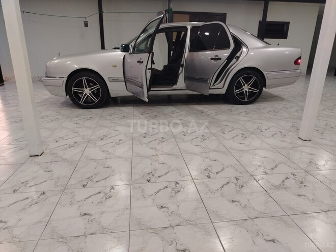 Mercedes E 220 d 1999, 250,000 km - 2.2 l - Astara