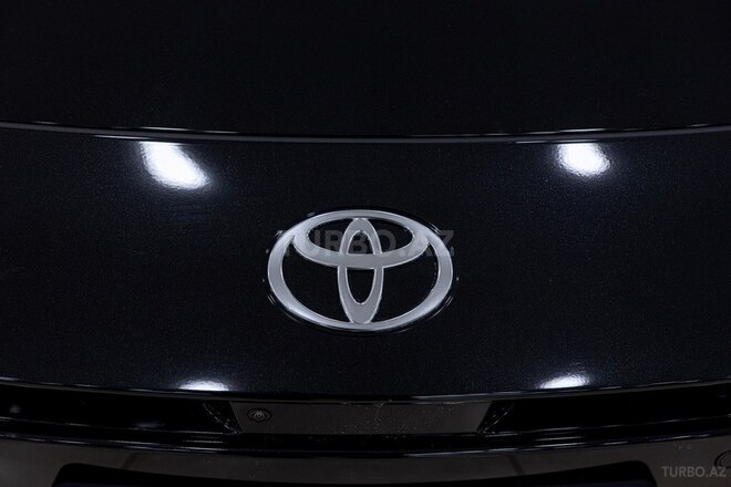 Toyota Camry-11