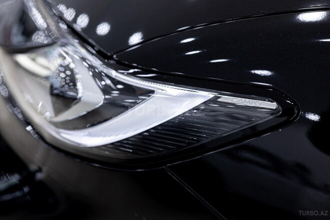 Toyota Camry-13