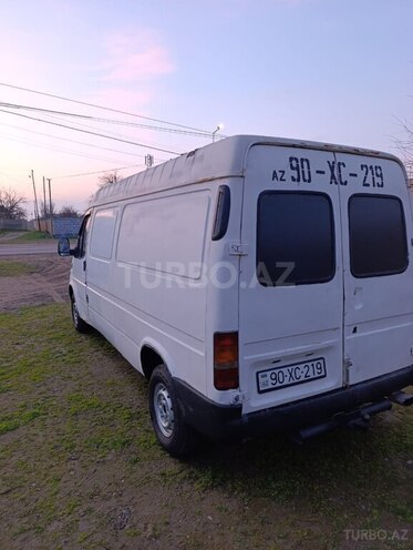 Ford Transit 1999, 399,999 km - 2.5 l - Salyan