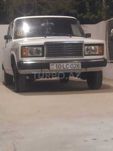 LADA (VAZ) 2107 2002, 95,000 km - 1.6 l - Salyan