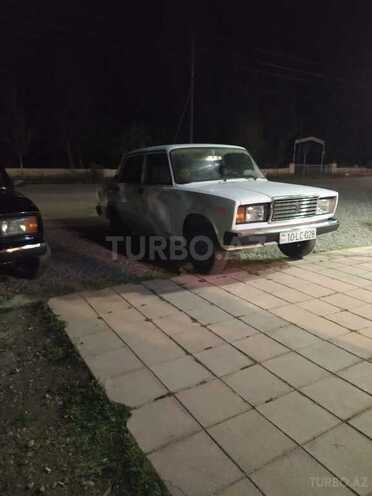 LADA (VAZ) 2107 2002, 95,000 km - 1.6 l - Salyan