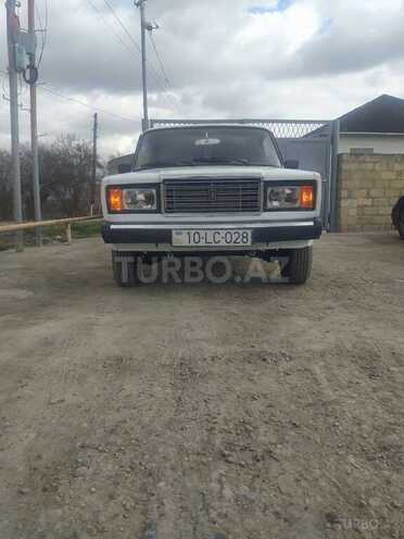 LADA (VAZ) 2107 2002, 95,000 km - 1.6 l - Salyan