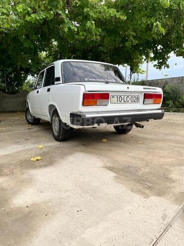 LADA (VAZ) 2107 2002, 95,000 km - 1.6 l - Salyan