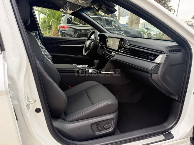 Toyota Camry-16