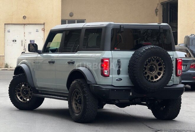 Ford Bronco-3