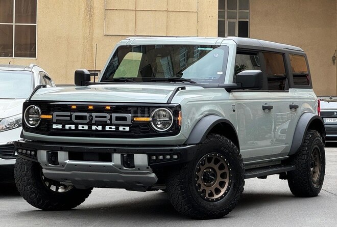 Ford Bronco-2