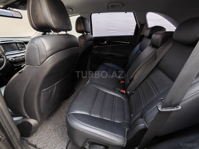 Kia Sorento-8