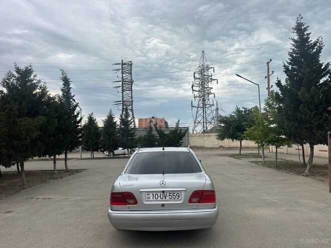Mercedes E 240 1998, 358,000 km - 2.4 l - Bakı