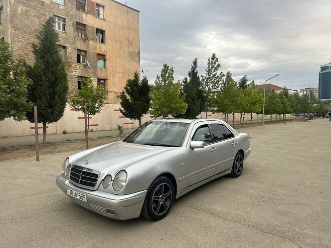 Mercedes E 240 1998, 358,000 km - 2.4 l - Bakı