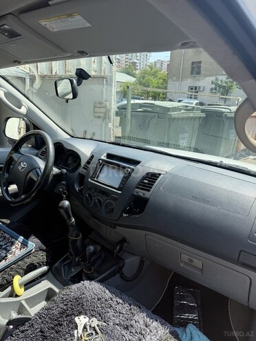 Toyota Hilux 2010, 272,000 km - 2.5 l - Bakı