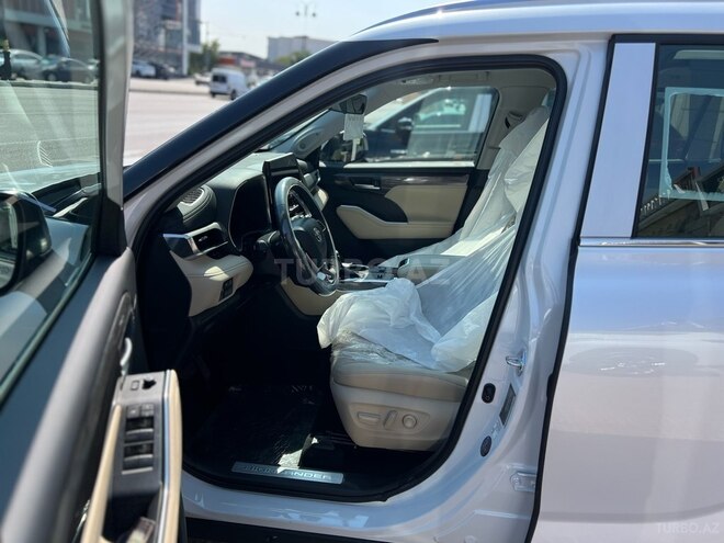 Toyota Highlander-7