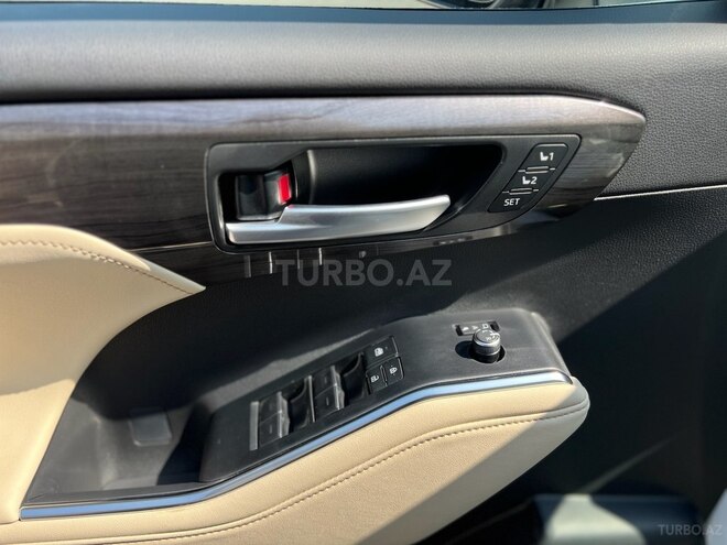 Toyota Highlander-21
