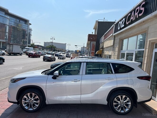 Toyota Highlander-4