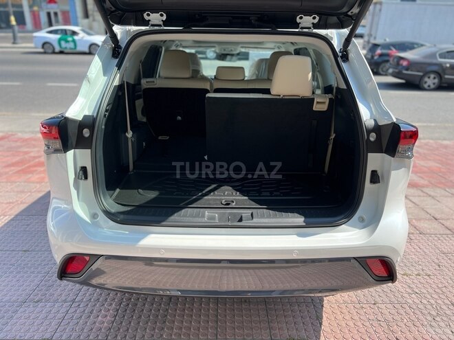Toyota Highlander-13