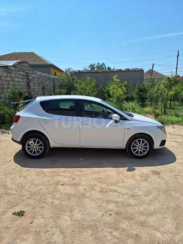 SEAT Ibiza 2011, 240,000 km - 1.6 л - Bakı