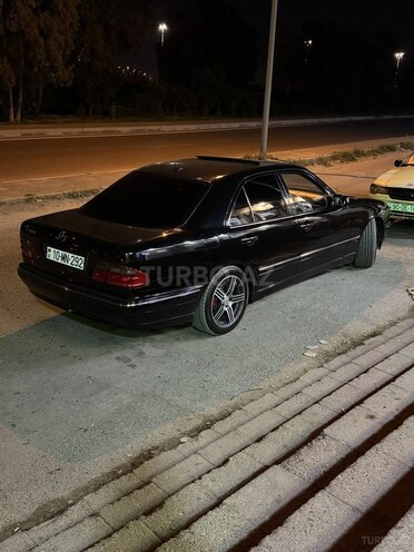 Mercedes E 320 2001, 350,000 km - 3.2 l - Bakı