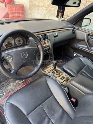 Mercedes E 320 2001, 350,000 km - 3.2 l - Bakı
