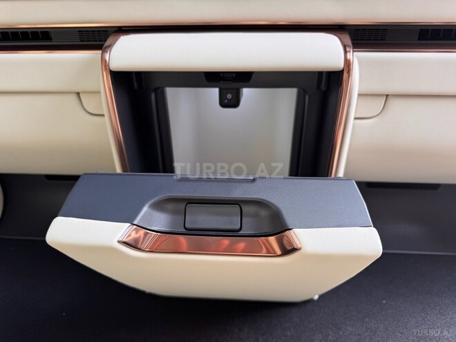 Lexus LM 350h-18