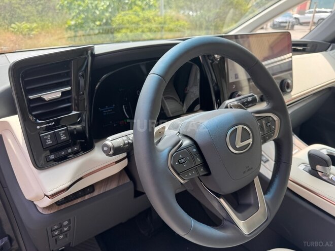 Lexus LM 350h-24