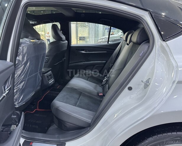 Toyota Camry-14